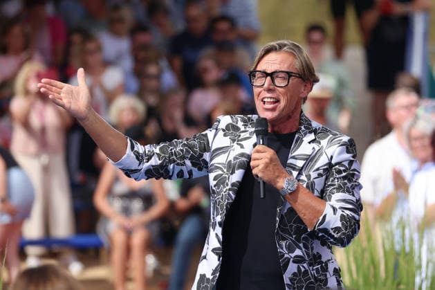 Rust, Deutschland 9.08.2026: Immer wieder Sonntags im Europa-Park Rust - 9.08.2026 Im Bild: Hansy Vogt auf der Bühne. Europapark Rust Baden Württemberg *** Rust, Germany, August 9, 2026 Immer wieder Sonntags at Europa-Park Rust, August 9, 2026. Pictured: Hansy Vogt on stage at Europa-Park Rust, Baden-Württemberg Copyright: xFotostandx xHettichx