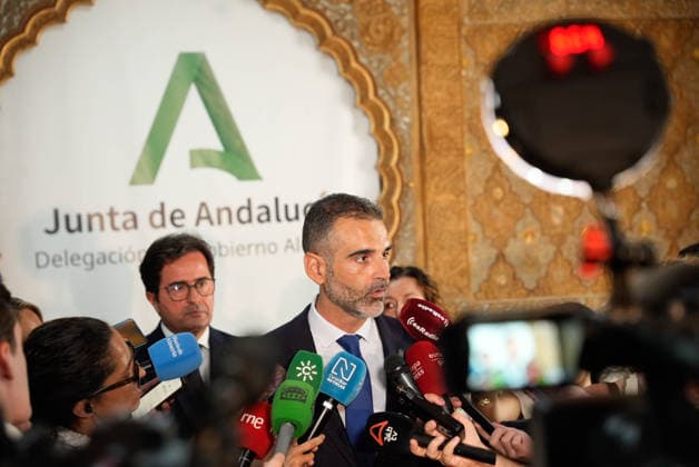 Inauguration of the Regional Delegates of the Andalusian Regional Government in the Province of Almería The Regional Minister of Agriculture, Water, Fisheries, and Rural Development, Ramón Fernández Pacheco, speaks to the media before presiding over the swearing-in ceremony for the Regional Government’s territorial delegates in Almería August 10, 2028, in Almería, Andalusia, Spain August 10, 2026 Marian Leó Almería, Andalusia, Spain Almería, Andalusia, Spain Spain  Copyright: xMarianxLeonx 7708502