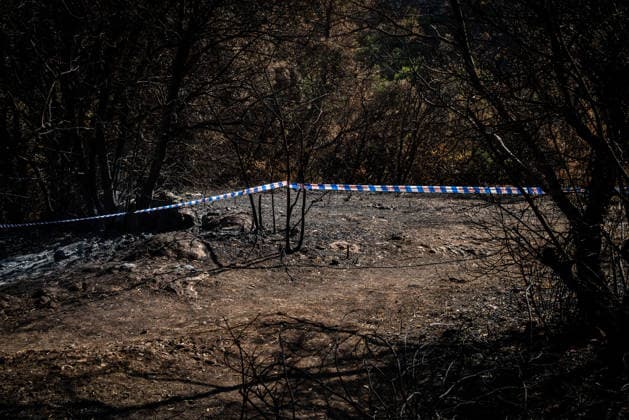Aftermath of Wildfire in The Var - France A municipal police unit secures an area suspected of being the site of arson and under investigation by authorities during the Gros Bessillon fire in Montfort-sur-Argens, France, on August 10, 2026. Photo by Laurent Coust ABACAPRESS.COM Montfort-sur-Argens France  Copyright: xCoustxLaurent ABACAx
