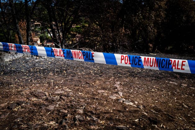 Aftermath of Wildfire in The Var - France A municipal police unit secures an area suspected of being the site of arson and under investigation by authorities during the Gros Bessillon fire in Montfort-sur-Argens, France, on August 10, 2026. Photo by Laurent Coust ABACAPRESS.COM Montfort-sur-Argens France  Copyright: xCoustxLaurent ABACAx