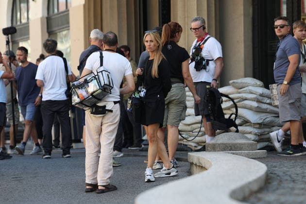 Zagreb, Croatia,100826 Filming of a movie about the war in Ukraine, directed by Doug Liman, outside the famous Hotel Esplanade in Zagreb, featuring Hollywood stars Sean Penn and Adrien Brody. Pictured: a film set. Photo: Ranko Suvar CROPIX Zagreb Croatia Copyright: xxRankoxSuvarx esplanade_film12-100826