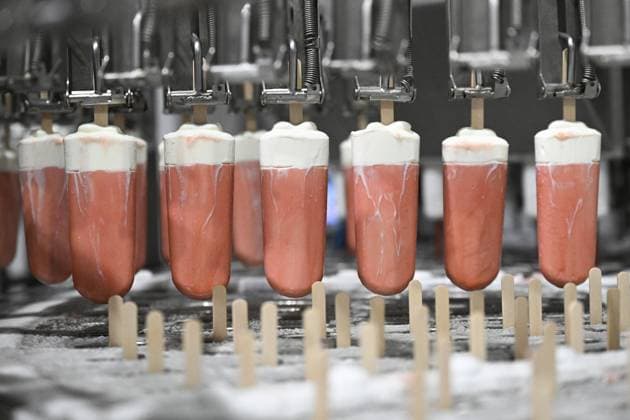 Russia Food Industry 9220054 10.08.2026 A view shows an ice cream production line at the Chistaya Liniya (Clean Line) plant, in Moscow Region, Russia. Maksim Blinov Sputnik Moscow region Russia  Copyright: xMaksimxBlinovx