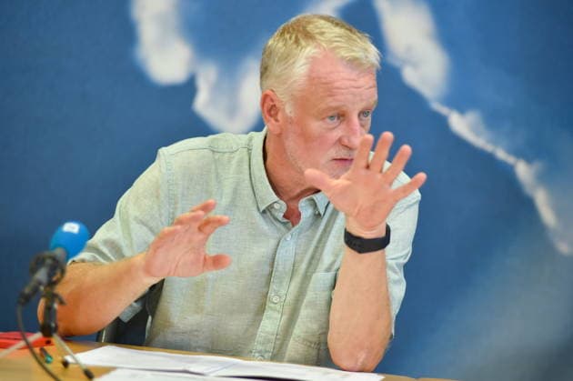 Die Landespressekonferenz der Saarländischen Parteien fand am Montag (10.08.2026) im Saarländischen Landtag in Saarbrücken statt. Im Bild: Ulrich Commercon, Fraktionsvorsitzender der SPD. *** The Saarland State Press Conference of the Saarland political parties took place on Monday, August 10, 2026, at the Saarland State Parliament in Saarbrücken. Pictured is Ulrich Commercon, SPD parliamentary group leader. bub