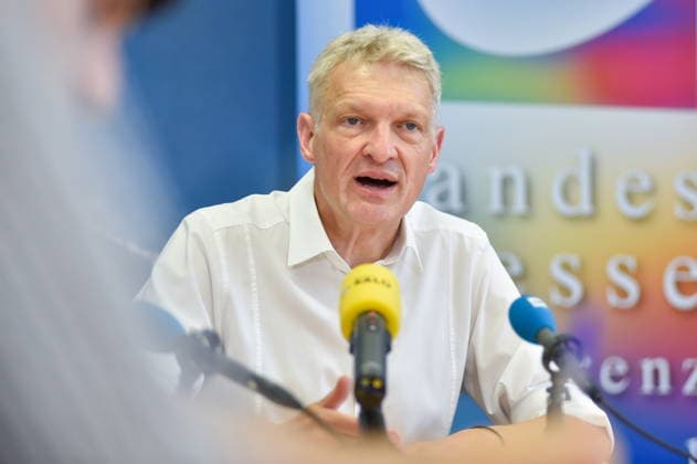Die Landespressekonferenz der Saarländischen Parteien fand am Montag (10.08.2026) im Saarländischen Landtag in Saarbrücken statt. Im Bild: Stephan Toscani, Fraktionsvorsitzender der CDU. *** The Saarland State Press Conference of the Saarland political parties took place on Monday, August 10, 2026, at the Saarland State Parliament in Saarbrücken. Pictured is Stephan Toscani, CDU parliamentary group leader. bub
