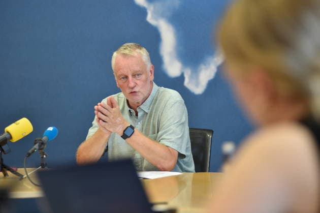 Die Landespressekonferenz der Saarländischen Parteien fand am Montag (10.08.2026) im Saarländischen Landtag in Saarbrücken statt. Im Bild: Ulrich Commercon, Fraktionsvorsitzender der SPD. *** The Saarland State Press Conference of the Saarland political parties took place on Monday, August 10, 2026, at the Saarland State Parliament in Saarbrücken. Pictured: Ulrich Commercon, SPD parliamentary group leader. bub