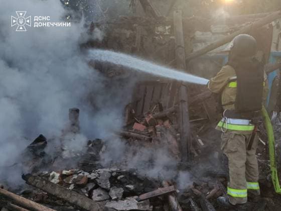 Russian forces shelled Kramatorsk and Sloviansk DONETSK OBLAST, UKRAINE - AUGUST 10: (----EDITORIAL USE ONLY - MANDATORY CREDIT - STATE EMERGENCY SERVICE OF UKRAINE HANDOUT - NO MARKETING NO ADVERTISING CAMPAIGNS - DISTRIBUTED AS A SERVICE TO CLIENTS----) Ukrainian firefighters try to extinguish the fires which broke out after Russia launched strikes by UAVs both in Sloviansk and Kramatorsk, Donetsk Oblast, Ukraine on August 10, 2026. Attacks set fire to a non-residential building and 20 market stalls at a local market. Another strike caused a fire in a hangar at a local industrial facility. The fire, which spread across 1,200 square meters, was brought under control, but firefighting operations were suspended due to the risk of another  Copyright: x2026xAnadoluxStatexEmergencyxServicexofxUkrainex
