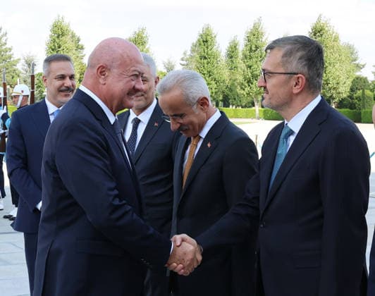Erdogan - Stocker meeting in Ankara ANKARA, TURKIYE - AUGUST 10: (----EDITORIAL USE ONLY - MANDATORY CREDIT - TURKISH PRESIDENCY MURAT CETINMUHURDAR HANDOUT - NO MARKETING NO ADVERTISING CAMPAIGNS - DISTRIBUTED AS A SERVICE TO CLIENTS----) Austrian Chancellor Christian Stocker shakes hand with Head of Communications for the Turkish Presidency Burhanettin Duran ahead of his meeting with Turkish President Recep Tayyip Erdogan during an official ceremony in Ankara, Turkiye on August 10, 2026. TUR Presidency Murat Cetinmuhurdar Anadolu Ankara Turkey. Editorial use only. Please get in touch for any other usage.  Copyright: x2026xAnadoluxTURxPresidency xMuratxCetinmuhurdarx