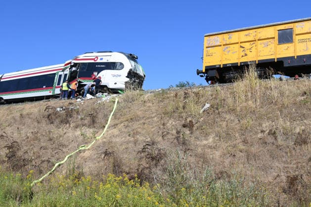 260810_PXL_train accident Two days after the accident, the electric train is still standing at the same place of the collision, in Skrinjari, Croatia, on August 10. 2026. Employees of Croatian Railwayss, assisted by employees of the KonÄar company - electric vehicles, are making every effort to lift the electric train and create conditions for it to be towed. It is not yet known when the conditions will be created. On Saturday there was a serious train accident on the Zagreb - Bjelovar line (Sv. Ivan Zabno - Gradec) when a passenger and freight train collided head-on, and tonight the clearing of the accident site began. Croatian Railwayss employees began removing the freight train wagons at midnight, and today, shortly before noon, the mom  DamirxSpehar PIXSELL
