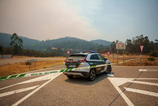 The Seville municipality of El Madrono has been evacuated due to the spread of the wildfire in Niebla, Huelva. The Civil Guard has closed the access road to El Madrono due to the wildfire in Niebla, Huelva. August 10, 2028, in El Madrono, Seville, Andalusia, Spain An evacuation order has been issued for the Seville municipality of El Madrono and its four hamlets due to the spread of the wildfire that broke out in Niebla, Huelva. The Forward Command Post has estimated that 286 people have been affected across the municipality and its four hamlets. AUGUST 10, 2026 Francisco J El Madrono, Seville, Andalusia, El Madrono, Seville, Andalusia, Spain  Copyright: xFranciscoxJ.xOlmox 7708733