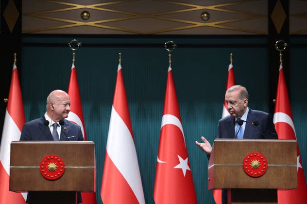 Recep Tayyip Erdogan - Christian Stocker hold joint press conference in Ankara ANKARA, TURKIYE - AUGUST 10: (----EDITORIAL USE ONLY - MANDATORY CREDIT - TURKISH PRESIDENCY MURAT KULA HANDOUT - NO MARKETING NO ADVERTISING CAMPAIGNS - DISTRIBUTED AS A SERVICE TO CLIENTS----) Turkish President Recep Tayyip Erdogan (R) and Austrian Chancellor Christian Stocker (L) hold a joint press conference following their meeting at the Presidential Complex in Ankara, Turkiye, on August 10, 2026. Turkish Presidency Murat Kula Handout Anadolu Ankara Turkey. Editorial use only. Please get in touch for any other usage.  Copyright: x2026xAnadoluxTurkishxPresidencyx xMuratxKulax xHandoutx