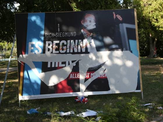 Beschädigtes Plakat vom AfD Spitzenkandidat Ulrich Siegmund zur Landtagswahl 2026 an der Otto-Baer-Straße in Magdeburg-Reform Beschädigtes Plakat vom AfD Spitzenkandidat Ulrich Siegmund zur Landtagswahl 2026 an der Otto-Baer-Straße in Magdeburg-Reform (License=RM) Copyright: xZoonar.com AxelxKammererx 25401241