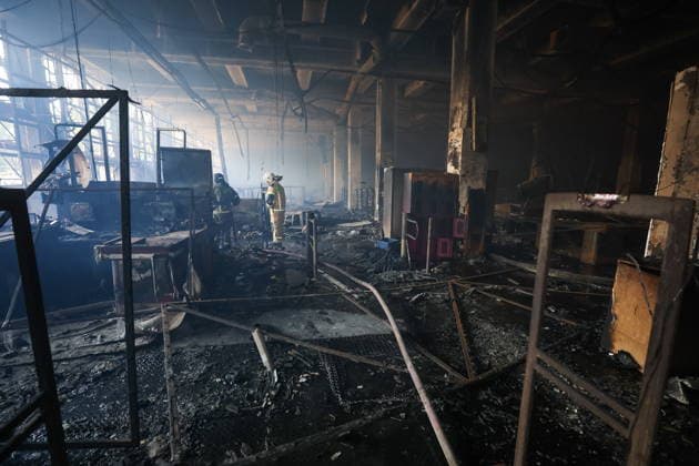 RUSSIA, DONETSK PEOPLE S REPUBLIC - AUGUST 10, 2026: Emergency workers respond to a fire caused by a Ukrainian drone strike on the Galaktika Galaxy shopping centre in Makeyevka, east of Donetsk. Dmitry Yagodkin TASS  95999078