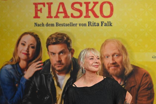 Rita FALK (Autorin),Portrait,Portraet. Weltpremiere STECKERLFISCHFIASKO am 10.08.20226 im Mathaeser Kino in Muenchen. Roter Teppich,Red Carpet. *** Rita FALK, Author; Portrait; World Premiere of *STECKERLFISCHFIASKO* on August 10, 20226, at the Mathaeser Kino in Munich; Red Carpet