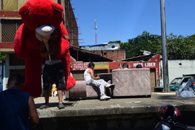 111 killed, 87 injured as magnitude 7.4 earthquake strikes Colombia CALI, COLOMBIA - AUGUST 10: Residents inspect damaged buildings after a magnitude 7.4 earthquake struck Colombia, killing at least 111 people and injuring 87 others, in Cali, Colombia, on August 10, 2026. According to authorities, around 1,500 properties have been affected across the country, while emergency crews continue search-and-rescue and damage-assessment operations. Edwin Rodriguez Pipicano Anadolu Cali Colombia. Editorial use only. Please get in touch for any other usage.  Copyright: x2026xAnadoluxEdwinxRodriguezxPipicanox