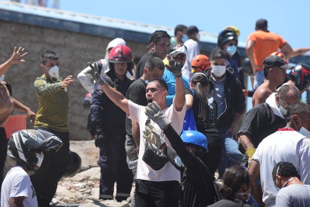 111 killed, 87 injured as magnitude 7.4 earthquake strikes Colombia CALI, COLOMBIA - AUGUST 10: Residents inspect damaged buildings after a magnitude 7.4 earthquake struck Colombia, killing at least 111 people and injuring 87 others, in Cali, Colombia, on August 10, 2026. According to authorities, around 1,500 properties have been affected across the country, while emergency crews continue search-and-rescue and damage-assessment operations. Edwin Rodriguez Pipicano Anadolu Cali Colombia. Editorial use only. Please get in touch for any other usage.  Copyright: x2026xAnadoluxEdwinxRodriguezxPipicanox