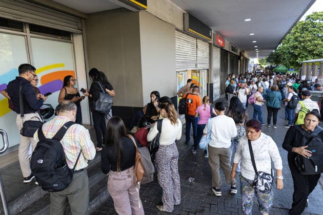 August 10, 2026, Medellin, Antioquia, Colombia: People gather outside buildings and streets in medellin after a 7,4 Earthquake that struck Colombia on August 10, 2026. Medellin Colombia  - ZUMAvp1_ 20260810_zia_vp1_025 Copyright: xJuanxJosexPatinox
