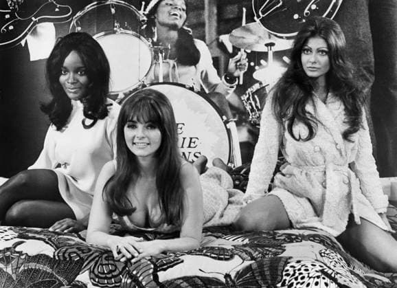 Marcia McBroom, Dolly Read and Cynthia Myers, on-set of the Satirical Film, Beyond the Valley of the Dolls , 20th Century-Fox, 1970  Copyright: xABxArchivesx jtv014493