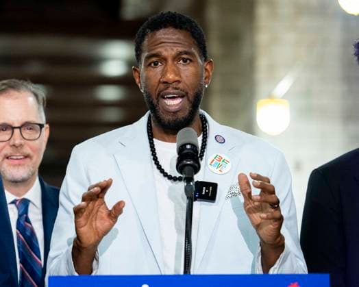 August 10, 2026, New York City, New York, United States: JUMAANE WILLIAMS, New York City Public Advocate, speaking at a press conference about cooling subway platforms at the Chambers Street Subway Station in New York City. New York City United States  - ZUMAb161 20260810_aap_b161_005 Copyright: xMichaelxBrochsteinx