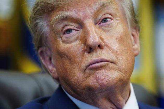 August 10, 2026, Washington, District Of Columbia, USA: United States President Donald J Trump listens prior to signing an executive order that reevaluates childhood vaccines in the Oval Office of the White House in Washington, DC, USA, on August 10, 2026. While the executive order still recommends childhood vaccines for 11 diseases, including measles and polio, it calls for limiting vaccines for other diseases, like hepatitis A and B and meningococcal disease, to high-risk populations Washington USA  - ZUMAs152 20260810_faa_s152_018 Copyright: xBonniexCashx-xPoolxviaxCNPx