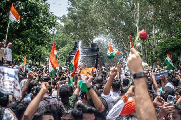 Jharkhand Public Service Commission protest in Ranchi - 10 Aug 2026 Police fire a water cannon at a crowd during the demonstration. Students staged a march to the state assembly, amplifying ongoing protests against alleged irregularities in examinations conducted by the Jharkhand Public Service Commission and the Jharkhand Staff Selection Commission. Ranchi India Copyright: xYousufxSarfarazx xSOPAxImagesx RANCHI-JHARKHAND-10-AUGUST-YSARFARAZ-2