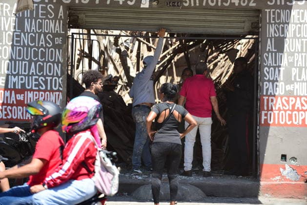 111 killed, 87 injured as magnitude 7.4 earthquake strikes Colombia CALI, COLOMBIA - AUGUST 10: Residents inspect damaged buildings after a magnitude 7.4 earthquake struck Colombia, killing at least 111 people and injuring 87 others, in Cali, Colombia, on August 10, 2026. According to authorities, around 1,500 properties have been affected across the country, while emergency crews continue search-and-rescue and damage-assessment operations. Edwin Rodriguez Pipicano Anadolu Cali Colombia. Editorial use only. Please get in touch for any other usage.  Copyright: x2026xAnadoluxEdwinxRodriguezxPipicanox