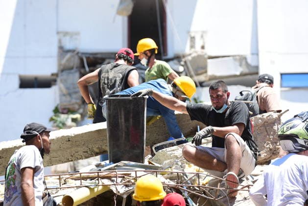 111 killed, 87 injured as magnitude 7.4 earthquake strikes Colombia CALI, COLOMBIA - AUGUST 10: Emergency crews carry out search, rescue and evacuation operations across Cali after a magnitude 7.4 earthquake struck western Colombia, on August 10, 2026 in Cali, Colombia. Preliminary reports indicate that several structures collapsed, buildings and roads were damaged, and some public services were temporarily disrupted. Hospitals activated emergency plans to treat the injured, while technical teams began assessing damaged buildings as authorities warned residents to avoid unsafe structures and remain alert for aftershocks. Edwin Rodriguez Pipicano Anadolu Cali Colombia. Editorial use only. Please get in touch for any other usage.  Copyright: x2026xAnadoluxEdwinxRodriguezxPipicanox