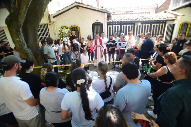 111 killed, 87 injured as magnitude 7.4 earthquake strikes Colombia CALI, COLOMBIA - AUGUST 10: Emergency crews carry out search, rescue and evacuation operations across Cali after a magnitude 7.4 earthquake struck western Colombia, on August 10, 2026 in Cali, Colombia. Preliminary reports indicate that several structures collapsed, buildings and roads were damaged, and some public services were temporarily disrupted. Hospitals activated emergency plans to treat the injured, while technical teams began assessing damaged buildings as authorities warned residents to avoid unsafe structures and remain alert for aftershocks. Edwin Rodriguez Pipicano Anadolu Cali Colombia. Editorial use only. Please get in touch for any other usage.  Copyright: x2026xAnadoluxEdwinxRodriguezxPipicanox