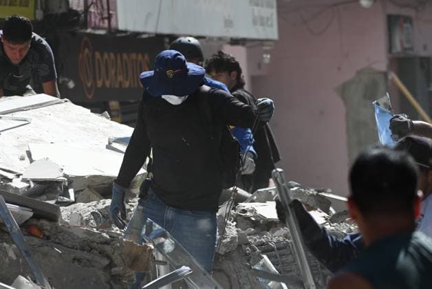 111 killed, 87 injured as magnitude 7.4 earthquake strikes Colombia PEREIRA, COLOMBIA - AUGUST 10: Residents and rescue workers carry out search, rescue and evacuation operations after a powerful earthquake struck Colombia, killing at least 18 people and causing widespread damage in Pereira, on August 10, 2026 in Pereira, Colombia. Preliminary reports indicate that several structures collapsed, buildings and roads were damaged, and some public services were temporarily disrupted. Hospitals activated emergency plans to treat the injured, while technical teams began assessing damaged buildings as authorities warned residents to avoid unsafe structures and remain alert for aftershocks. Alexis Munera Anadolu Pereira Colombia. Editorial use on  Copyright: x2026xAnadoluxAlexisxMunerax