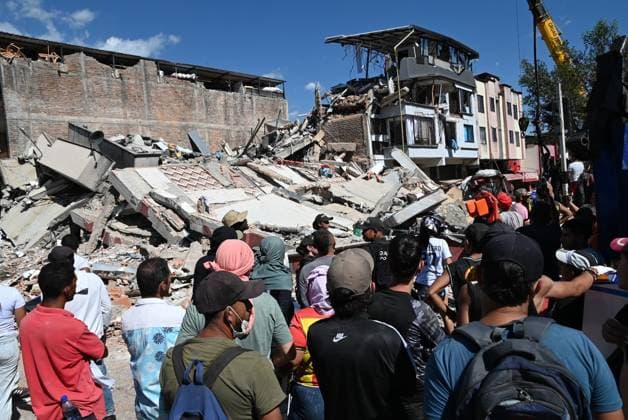 111 killed, 87 injured as magnitude 7.4 earthquake strikes Colombia PEREIRA, COLOMBIA - AUGUST 10: Residents and rescue workers carry out search, rescue and evacuation operations after a powerful earthquake struck Colombia, killing at least 18 people and causing widespread damage in Pereira, on August 10, 2026 in Pereira, Colombia. Preliminary reports indicate that several structures collapsed, buildings and roads were damaged, and some public services were temporarily disrupted. Hospitals activated emergency plans to treat the injured, while technical teams began assessing damaged buildings as authorities warned residents to avoid unsafe structures and remain alert for aftershocks. Alexis Munera Anadolu Pereira Colombia. Editorial use on  Copyright: x2026xAnadoluxAlexisxMunerax