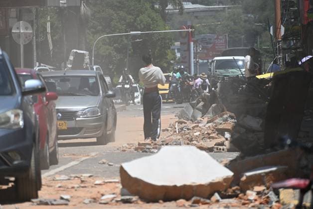 111 killed, 87 injured as magnitude 7.4 earthquake strikes Colombia PEREIRA, COLOMBIA - AUGUST 10: Residents and rescue workers carry out search, rescue and evacuation operations after a powerful earthquake struck Colombia, killing at least 18 people and causing widespread damage in Pereira, on August 10, 2026 in Pereira, Colombia. Preliminary reports indicate that several structures collapsed, buildings and roads were damaged, and some public services were temporarily disrupted. Hospitals activated emergency plans to treat the injured, while technical teams began assessing damaged buildings as authorities warned residents to avoid unsafe structures and remain alert for aftershocks. Alexis Munera Anadolu Pereira Colombia. Editorial use on  Copyright: x2026xAnadoluxAlexisxMunerax