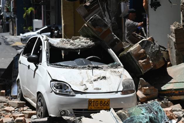 111 killed, 87 injured as magnitude 7.4 earthquake strikes Colombia PEREIRA, COLOMBIA - AUGUST 10: Residents and rescue workers carry out search, rescue and evacuation operations after a powerful earthquake struck Colombia, killing at least 18 people and causing widespread damage in Pereira, on August 10, 2026 in Pereira, Colombia. Preliminary reports indicate that several structures collapsed, buildings and roads were damaged, and some public services were temporarily disrupted. Hospitals activated emergency plans to treat the injured, while technical teams began assessing damaged buildings as authorities warned residents to avoid unsafe structures and remain alert for aftershocks. Alexis Munera Anadolu Pereira Colombia. Editorial use on  Copyright: x2026xAnadoluxAlexisxMunerax