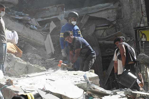 111 killed, 87 injured as magnitude 7.4 earthquake strikes Colombia PEREIRA, COLOMBIA - AUGUST 10: Residents and rescue workers carry out search, rescue and evacuation operations after a powerful earthquake struck Colombia, killing at least 18 people and causing widespread damage in Pereira, on August 10, 2026 in Pereira, Colombia. Preliminary reports indicate that several structures collapsed, buildings and roads were damaged, and some public services were temporarily disrupted. Hospitals activated emergency plans to treat the injured, while technical teams began assessing damaged buildings as authorities warned residents to avoid unsafe structures and remain alert for aftershocks. Alexis Munera Anadolu Pereira Colombia. Editorial use on  Copyright: x2026xAnadoluxAlexisxMunerax
