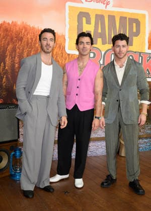 BURBANK, USA, August 10, 2026: Kevin Jonas, Joe Jonas, and Nick Jonas at the world premiere of Disney s *Camp Rock 3* at the Walt Disney Studio Lot. Photo by Paul Smith, Featureflash 458817, August 10, 2026, Burbank, CA  Copyright: xPaulxSmithx xFeaturesxFlashx xStarfacex STAR_458817_003