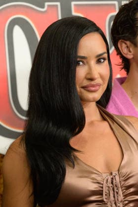 BURBANK, USA, August 10, 2026: Demi Lovato at the world premiere of Disney s *Camp Rock 3* at the Walt Disney Studio Lot. Photo by Paul Smith, Featureflash 458817, August 10, 2026, Burbank, CA  Copyright: xPaulxSmithx xFeaturesxFlashx xStarfacex STAR_458817_013