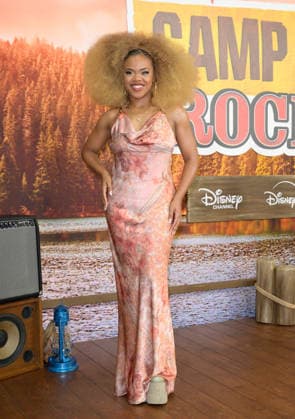 BURBANK, USA, August 10, 2026: Dara Renee at the world premiere of Disney s *Camp Rock 3* at the Walt Disney Studio Lot. Photo by Paul Smith, Featureflash 458817, August 10, 2026, Burbank, CA  Copyright: xPaulxSmithx xFeaturesxFlashx xStarfacex STAR_458817_074