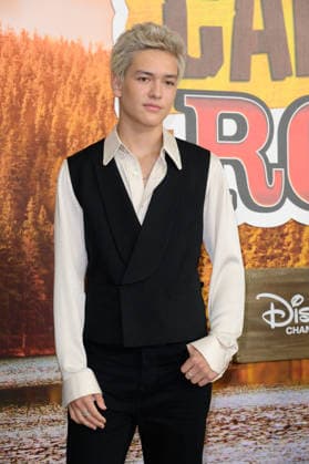 BURBANK, USA, August 10, 2026: Hudson Stone at the world premiere of Disney s *Camp Rock 3* at the Walt Disney Studio Lot. Photo by Paul Smith, Featureflash 458817, August 10, 2026, Burbank, CA  Copyright: xPaulxSmithx xFeaturesxFlashx xStarfacex STAR_458817_078