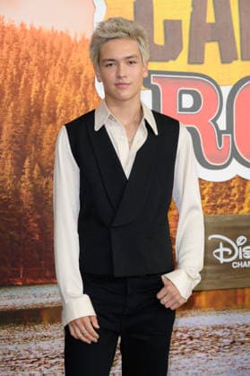 BURBANK, USA, August 10, 2026: Hudson Stone at the world premiere of Disney s *Camp Rock 3* at the Walt Disney Studio Lot. Photo by Paul Smith, Featureflash 458817, August 10, 2026, Burbank, CA  Copyright: xPaulxSmithx xFeaturesxFlashx xStarfacex STAR_458817_083