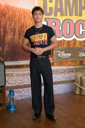 BURBANK, USA, August 10, 2026: Malachi Barton at the world premiere of Disney s *Camp Rock 3* at the Walt Disney Studio Lot. Photo by Paul Smith, Featureflash 458817, August 10, 2026, Burbank, CA  Copyright: xPaulxSmithx xFeaturesxFlashx xStarfacex STAR_458817_088