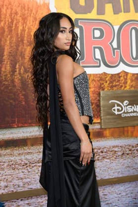 BURBANK, USA, August 10, 2026: Ella Lucas at the world premiere of Disney s *Camp Rock 3* at the Walt Disney Studio Lot. Photo by Paul Smith. Featureflash 458817, August 10, 2026, Burbank, CA  Copyright: xPaulxSmithx xFeaturesxFlashx xStarfacex STAR_458817_090