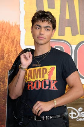 BURBANK, USA, August 10, 2026: Malachi Barton at the world premiere of Disney s *Camp Rock 3* at the Walt Disney Studio Lot. Photo by Paul Smith, Featureflash 458817, August 10, 2026, Burbank, CA  Copyright: xPaulxSmithx xFeaturesxFlashx xStarfacex STAR_458817_093