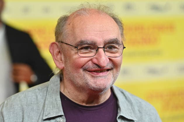 Sigi ZIMMERSCHIED (Schauspieler), Einzelbild,angeschnittenes Einzelmotiv,Portraet,Portrait,Porträt. Weltpremiere STECKERLFISCHFIASKO am 10.08.20226 im Mathaeser Kino in Muenchen. Roter Teppich,Red Carpet. *** Sigi ZIMMERSCHIED, actor; still image, cropped single shot, portrait; World Premiere of *STECKERLFISCHFIASKO* on August 10, 20226, at the Mathäuser Kino in Munich; Red Carpet