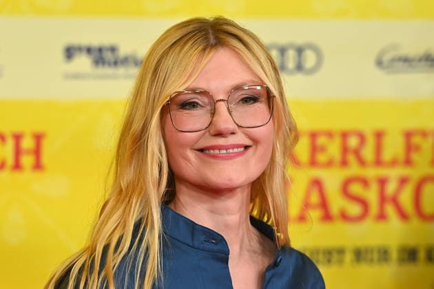 Johanna Christine GEHLEN (Schauspielerin), Einzelbild,angeschnittenes Einzelmotiv,Portraet,Portrait,Porträt. Weltpremiere STECKERLFISCHFIASKO am 10.08.20226 im Mathaeser Kino in Muenchen. Roter Teppich,Red Carpet. *** Johanna Christine GEHLEN, actress; single frame, cropped shot, portrait; World Premiere of *STECKERLFISCHFIASKO* on August 10, 2022, at the Mathäuser Kino in Munich; Red Carpet
