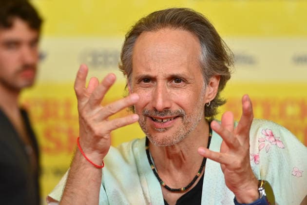 Michael OSTROWSKI (Schauspieler), Einzelbild,angeschnittenes Einzelmotiv,Portraet,Portrait,Porträt. Weltpremiere STECKERLFISCHFIASKO am 10.08.20226 im Mathaeser Kino in Muenchen. Roter Teppich,Red Carpet. *** Michael OSTROWSKI, actor; still image, cropped single shot, portrait; World Premiere of *STECKERLFISCHFIASKO* on August 10, 2022, at the Mathäuser Kino in Munich; red carpet