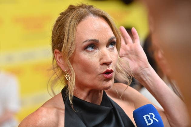 Lisa Maria POTTHOFF (Schauspielerin), Einzelbild,angeschnittenes Einzelmotiv,Portraet,Portrait,Porträt. Weltpremiere STECKERLFISCHFIASKO am 10.08.20226 im Mathaeser Kino in Muenchen. Roter Teppich,Red Carpet. *** Lisa Maria POTTHOFF, actress; single image, cropped close-up, portrait; World Premiere of *STECKERLFISCHFIASKO* on August 10, 2022, at the Mathäuser Kino in Munich; Red Carpet