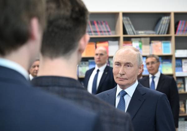 Russia Putin Siberian Federal District 9220419 11.08.2026 Russian President Vladimir Putin meets with students, postgraduates and young scientists from the Novosibirsk region at the Specialized Educational and Scientific Centre of Novosibirsk State University (NSU) in Novosibirsk, Russia. Kristina Solovyova Sputnik Novosibirsk Russia  Copyright: xKristinaxSolovyovax