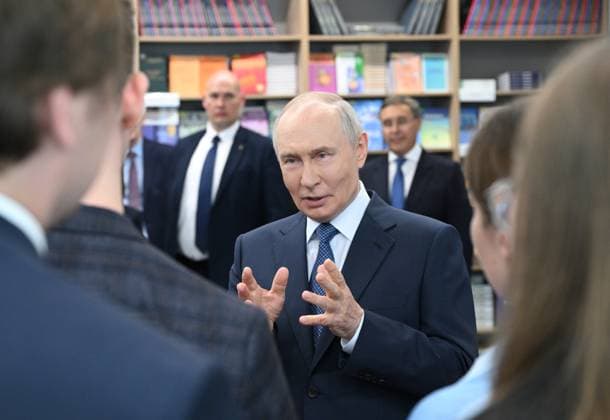Russia Putin Siberian Federal District 9220432 11.08.2026 Russian President Vladimir Putin meets with students, postgraduates and young scientists from the Novosibirsk region at the Specialized Educational and Scientific Centre of Novosibirsk State University (NSU) in Novosibirsk, Russia. Kristina Solovyova Sputnik Novosibirsk Region Russia  Copyright: xKristinaxSolovyovax