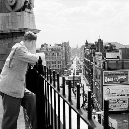 Reise nach London 1954 Reise nach London, 1954. Ein Tourist im Distrikt Whitehall, City of Westminster. Scan vom Negativ. London England Copyright: KlausxRedenbacher RED_93020000054 EDITORIAL USE ONLY