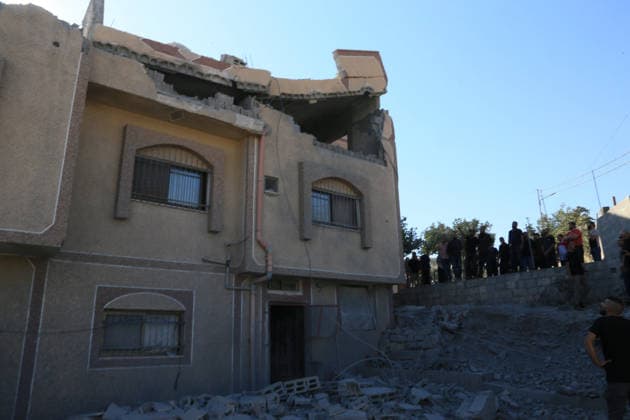 Israeli Forces Demolish Palestinian Home South of Nablus Israeli forces carry out a controlled explosion to demolish the home of Palestinian Farouq Ramadan in the village of Tell, south of the West Bank city of Nablus, on August 11, 2026. Ramadan was killed during clashes with Israeli settlers on July 24 that left two people dead. Israel regularly demolishes the homes of Palestinians it accuses of carrying out deadly attacks against Israelis, a policy the government says is intended as a deterrent, while critics describe it as collective punishment. Photo by Mohammed Nasser apaimages Nablus West Bank Palestinian Territory 110826_Nablus_MN_00(14) Copyright: xapaimagesxMohammedxNasserx xapaimagesx