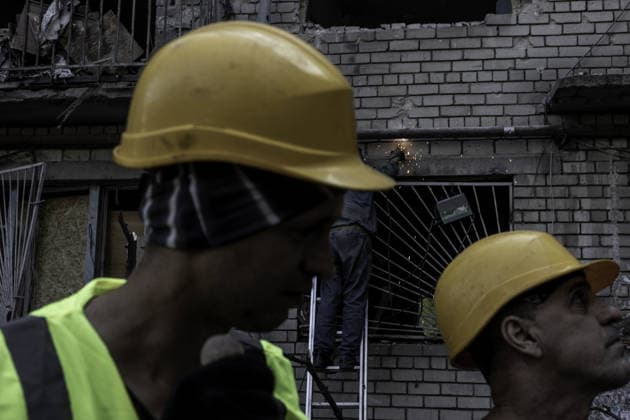 Deadly missile attack in Zaporizhia ZAPORIZHZHIA, UKRAINE - AUGUST 11: A view of the aftermath of the latest Russian attack, which killed six people and injured around 20 others in a civilian area in the southwestern part of the Zaporizhzhia at around 2 a.m. in Ukraine, on August 11, 2026. Niccolo Celesti Anadolu Zaporizhzhia Ukraine. Editorial use only. Please get in touch for any other usage.  Copyright: x2026xAnadoluxNiccoloxCelestix