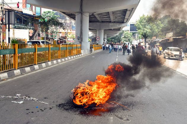 Protest Over Irregularities in the Recruitment Examinations in Ranchi Ranchi, Aug 11 (ANI): A view of the tyre burning on a road during the statewide Jharkhand Bandh , called by BJP workers as they protest over the alleged irregularities in recruitment examinations, in Ranchi on Tuesday. Ranchi Jharkhand India Copyright: xANIx ANI_20260811104